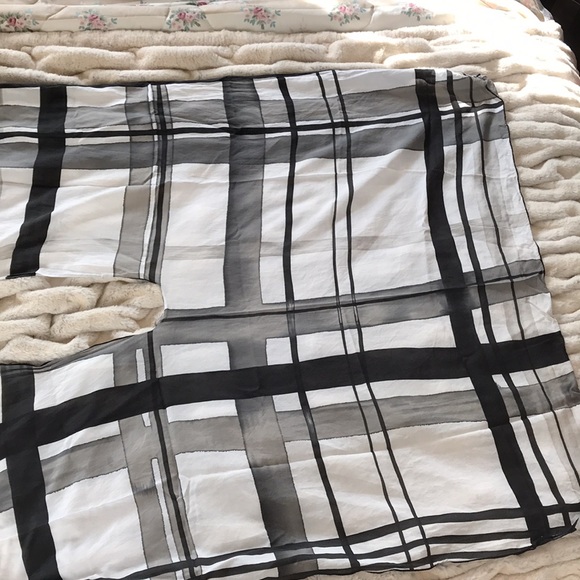 European Shawl Scarf wear Multiple Ways Graphic OS - Picture 8 of 12